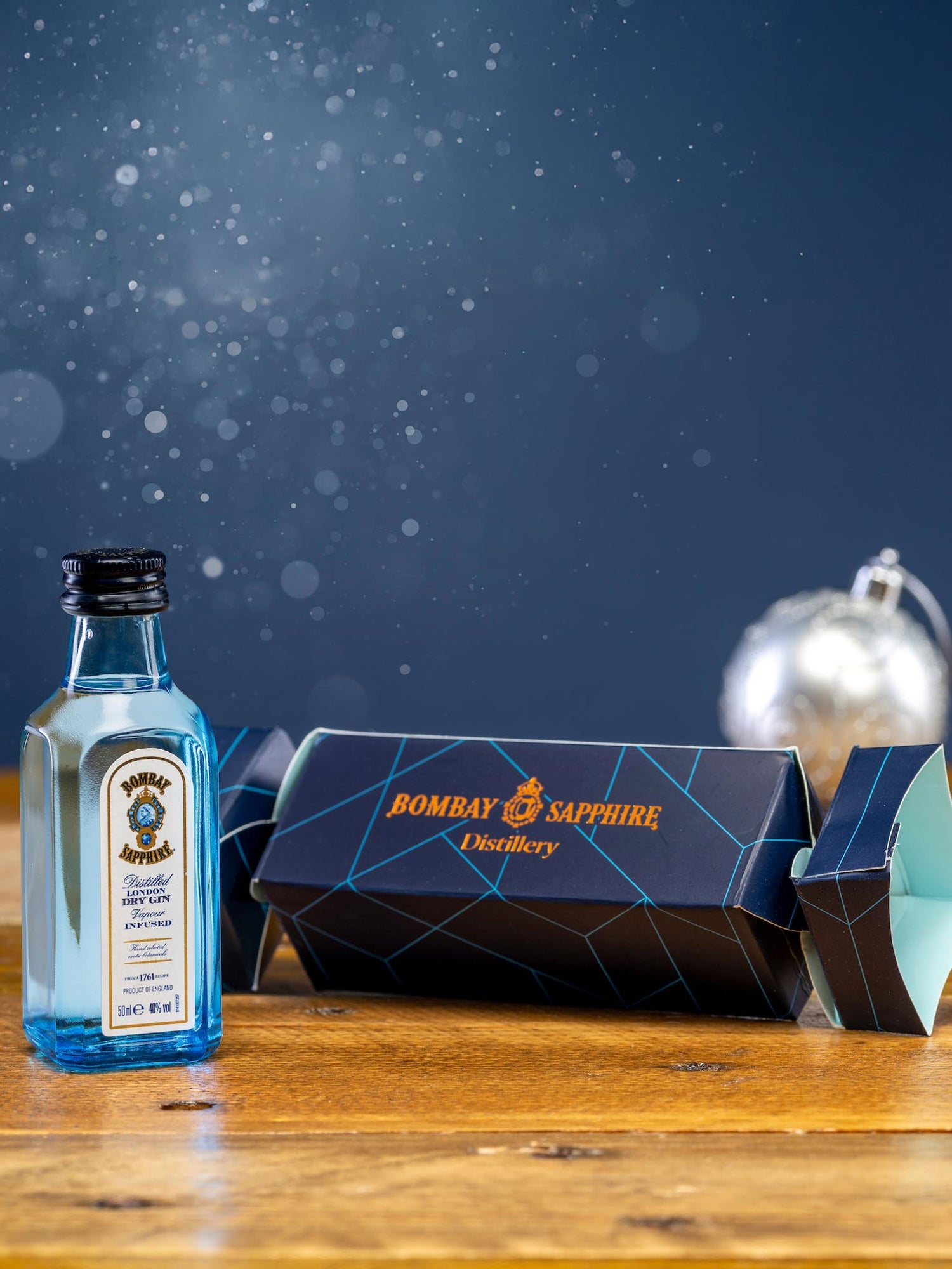 Bombay Sapphire Gin Cracker