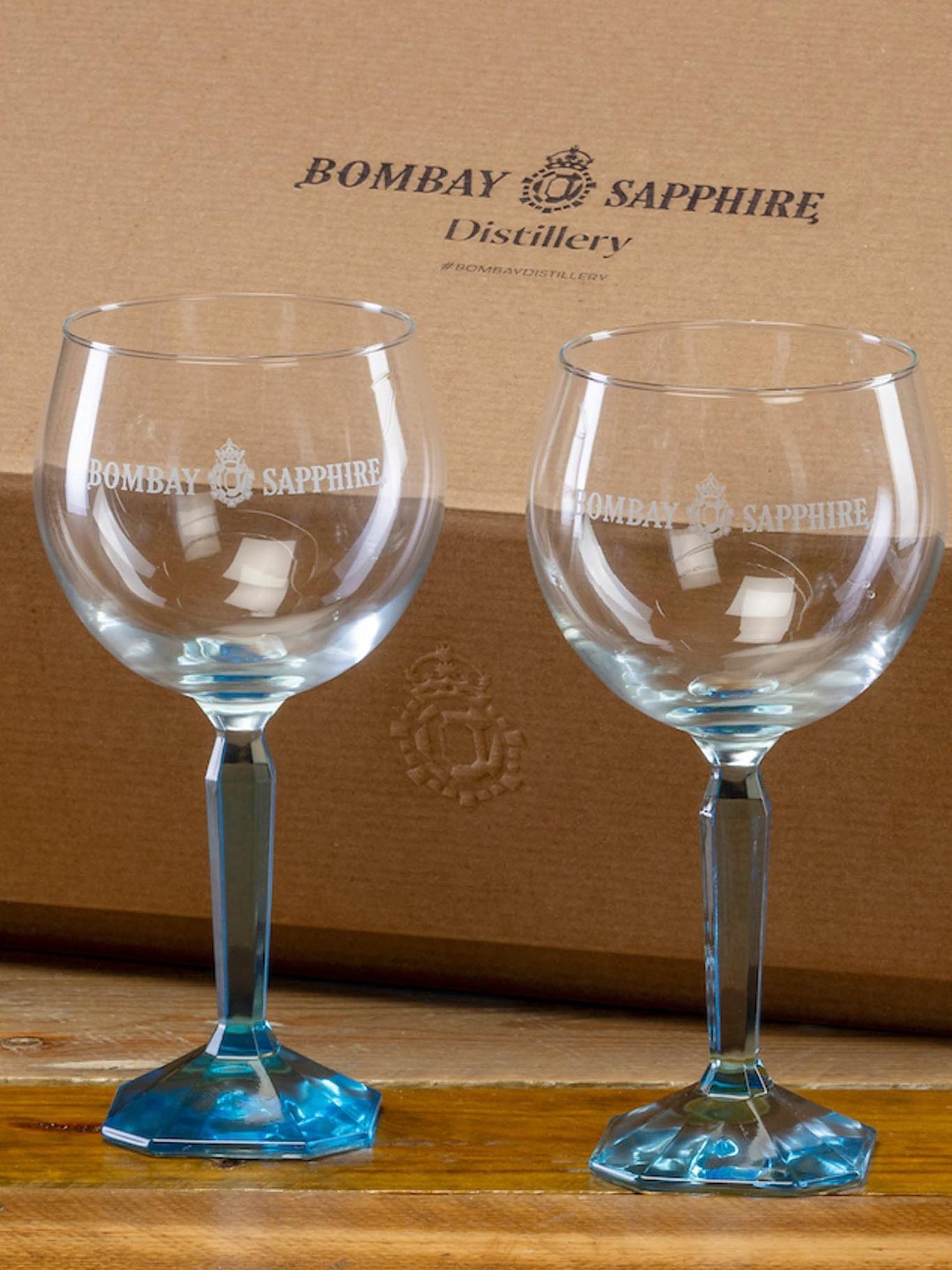 Bombay Sapphire Gin & Glasses Gift Set